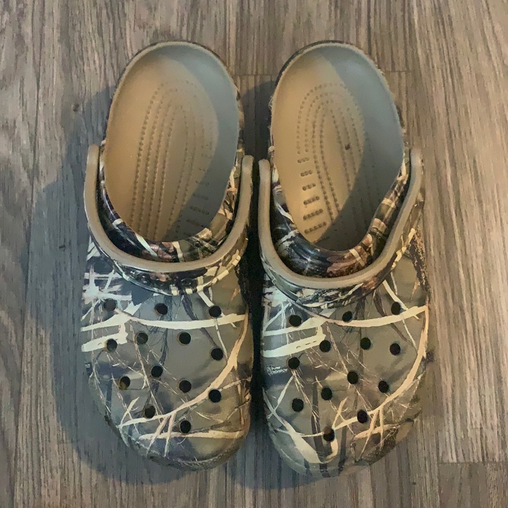Men’s Camo Crocs Size 12